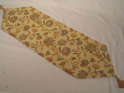 Provencal: Table Runner
